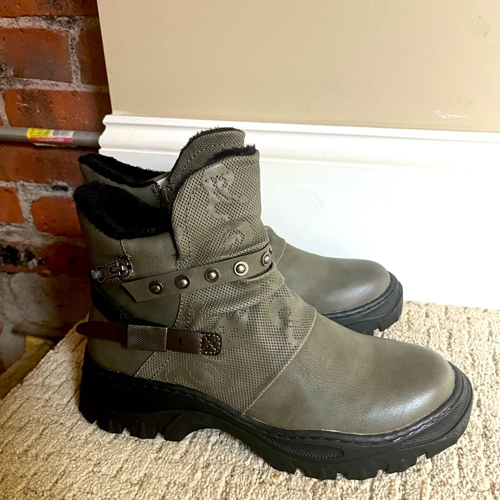 Patrizia by Spring Step Boots